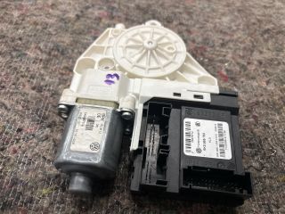 bontott VW GOLF VI Bal első Ablakemelő Motor