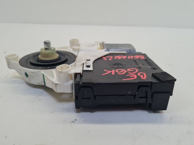 bontott VW GOLF VI Bal első Ablakemelő Motor