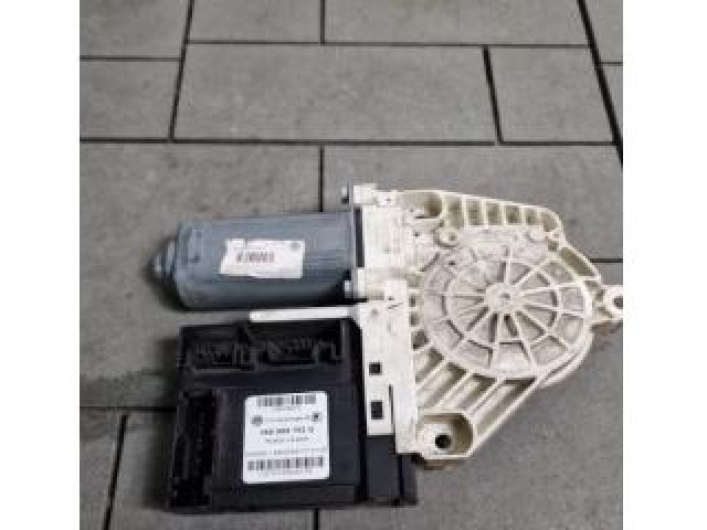 bontott VW GOLF VI Bal első Ablakemelő Motor