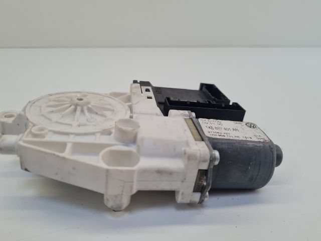bontott VW GOLF VI Bal első Ablakemelő Motor