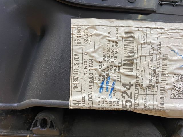 bontott VW GOLF VI Bal első Ajtó Kárpit