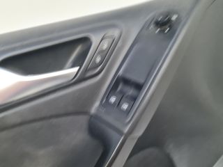 bontott VW GOLF VI Bal első Ajtó Kárpit