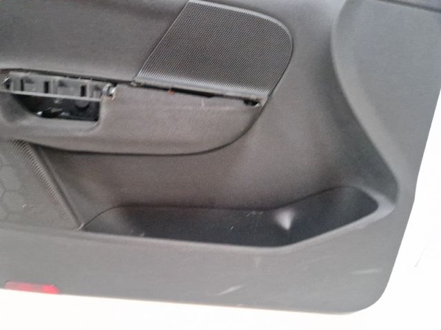 bontott VW GOLF VI Bal első Ajtó Kárpit