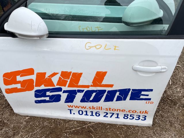 bontott VW GOLF VI Bal első Ajtó (Részeivel)