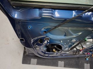 bontott VW GOLF VI Bal első Ajtó (Részeivel)