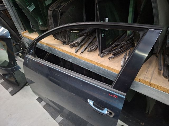 bontott VW GOLF VI Bal első Ajtó (Üres lemez)