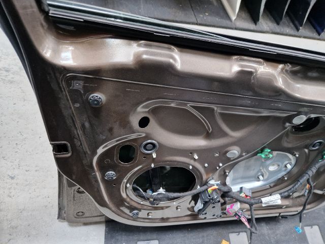 bontott VW GOLF VI Bal első Ajtó (Üres lemez)