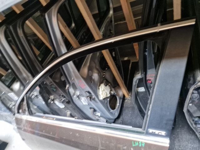 bontott VW GOLF VI Bal első Ajtó (Üres lemez)