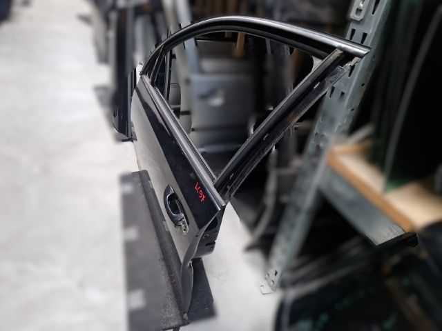 bontott VW GOLF VI Bal első Ajtó (Üres lemez)