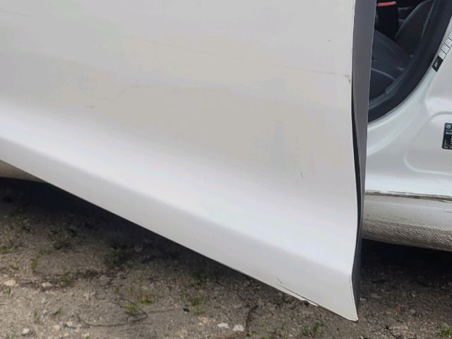 bontott VW GOLF VI Bal első Ajtó (Üres lemez)