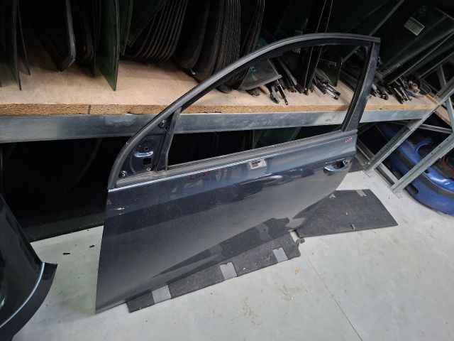 bontott VW GOLF VI Bal első Ajtó (Üres lemez)