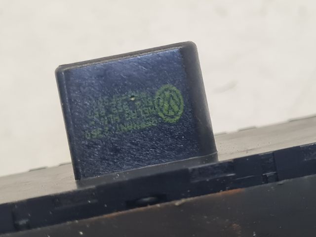 bontott VW GOLF VI Bal első Ajtóbehúzó