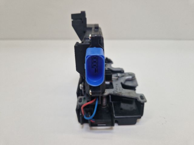 bontott VW GOLF VI Bal első Ajtózár