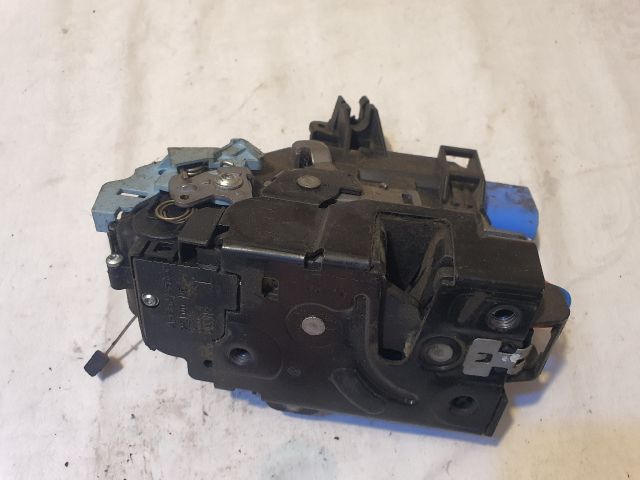 bontott VW GOLF VI Bal első Ajtózár