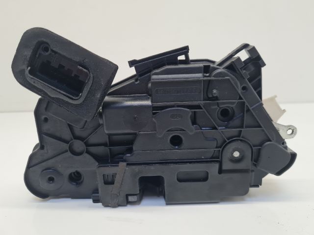 bontott VW GOLF VI Bal első Ajtózár