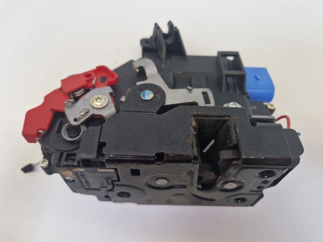 bontott VW GOLF VI Bal első Ajtózár