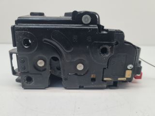 bontott VW GOLF VI Bal első Ajtózár