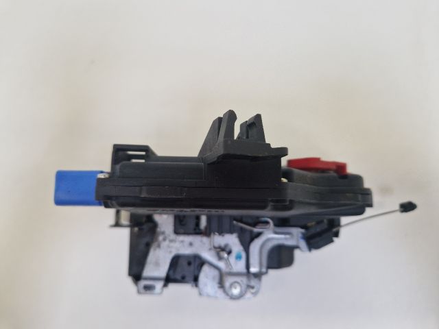 bontott VW GOLF VI Bal első Ajtózár