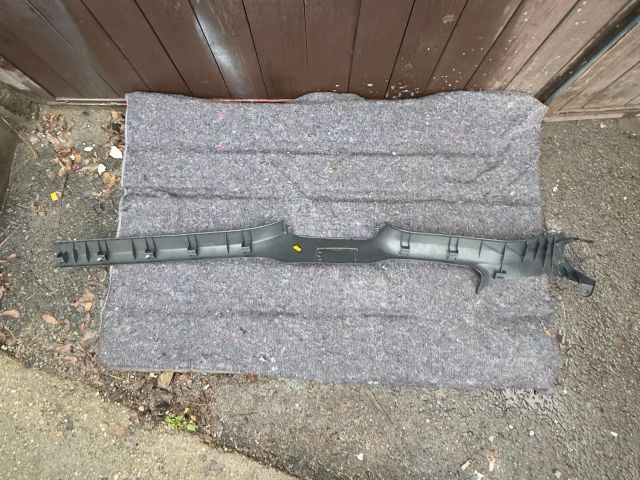 bontott VW GOLF VI Bal első Belső Küszöb Burkolat