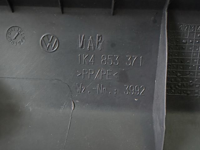 bontott VW GOLF VI Bal első Belső Küszöb Burkolat