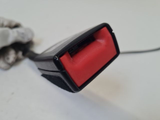 bontott VW GOLF VI Bal első Biztonsági Öv Csat