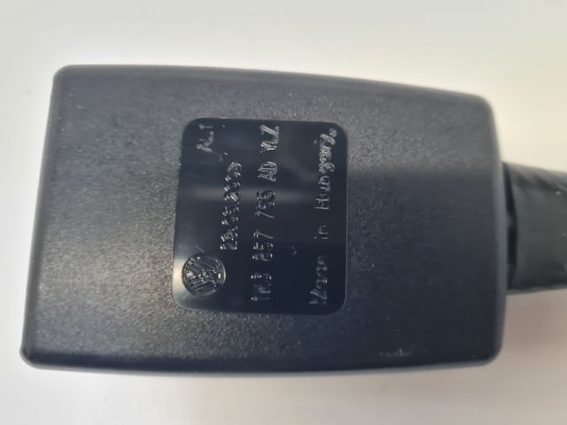 bontott VW GOLF VI Bal első Biztonsági Öv Csat