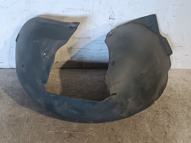 bontott VW GOLF VI Bal első Dobbetét (Kerékjárati, Műanyag)