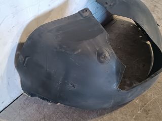 bontott VW GOLF VI Bal első Dobbetét (Kerékjárati, Műanyag)