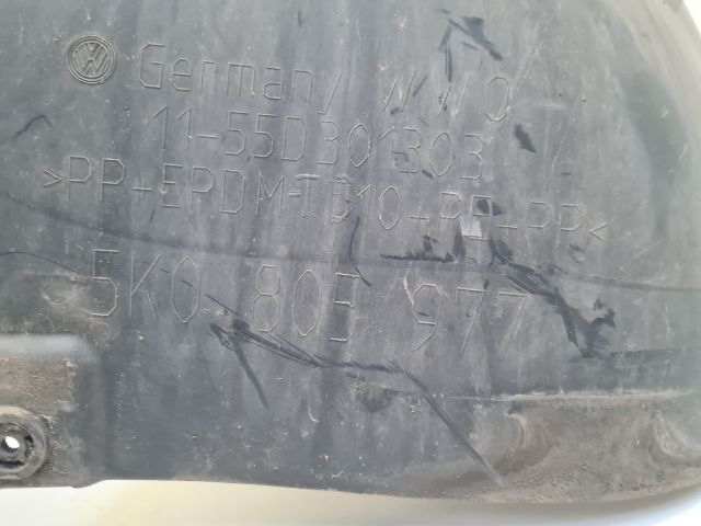 bontott VW GOLF VI Bal első Dobbetét (Kerékjárati, Műanyag)