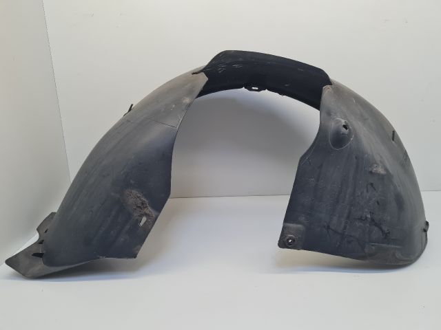 bontott VW GOLF VI Bal első Dobbetét (Kerékjárati, Műanyag)