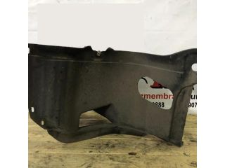 bontott VW GOLF VI Bal első Dobbetét (Kerékjárati, Műanyag)