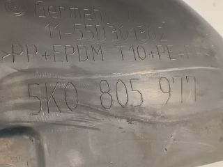 bontott VW GOLF VI Bal első Dobbetét (Kerékjárati, Műanyag)