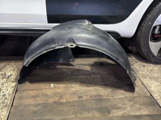 bontott VW GOLF VI Bal első Dobbetét (Kerékjárati, Műanyag)