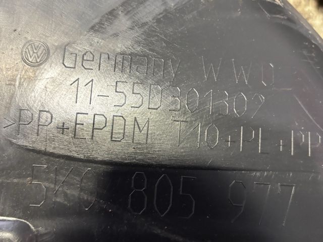 bontott VW GOLF VI Bal első Dobbetét (Kerékjárati, Műanyag)