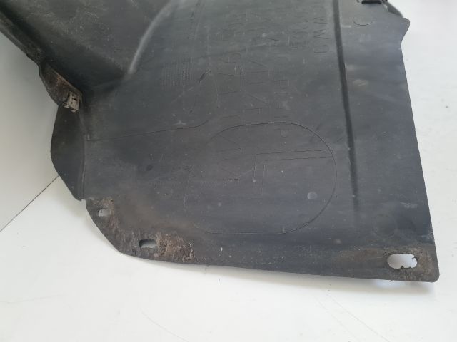 bontott VW GOLF VI Bal első Első Dobbetét (Kerékjárati, Műanyag)