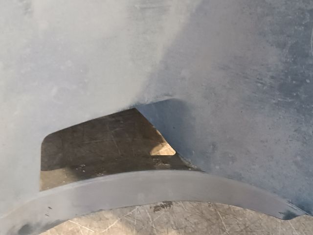 bontott VW GOLF VI Bal első Első Dobbetét (Kerékjárati, Műanyag)