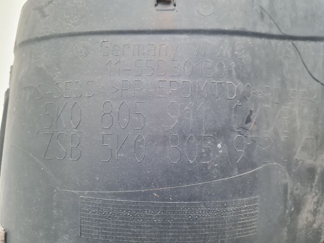 bontott VW GOLF VI Bal első Első Dobbetét (Kerékjárati, Műanyag)