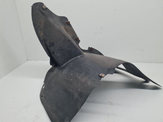 bontott VW GOLF VI Bal első Első Dobbetét (Kerékjárati, Műanyag)