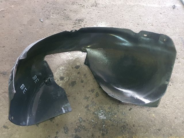 bontott VW GOLF VI Bal első Első Dobbetét (Kerékjárati, Műanyag)