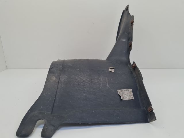 bontott VW GOLF VI Bal első Első Dobbetét (Kerékjárati, Műanyag)