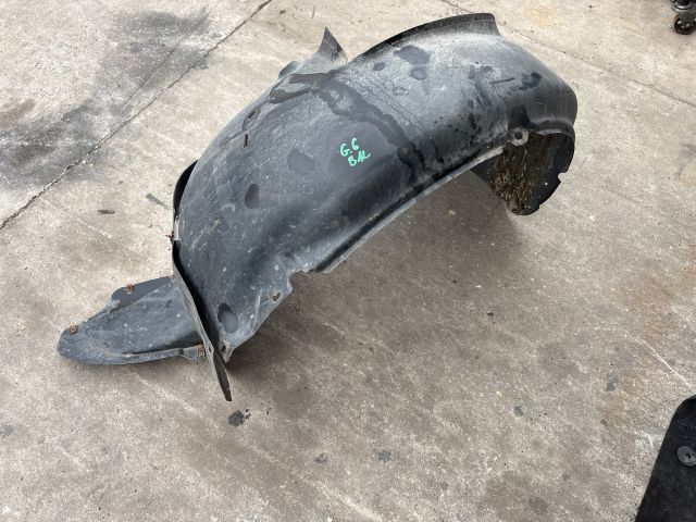 bontott VW GOLF VI Bal első Első Dobbetét (Kerékjárati, Műanyag)