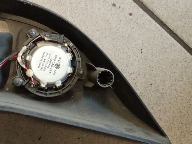 bontott VW GOLF VI Bal első Kis Hangszóró Burkolat