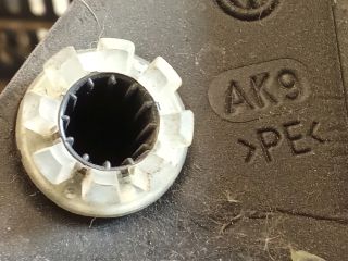 bontott VW GOLF VI Bal első Kis Hangszóró Burkolat