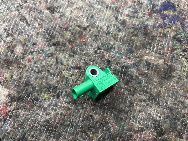 bontott VW GOLF VI Bal első Oldal Ütközés Érzékelő