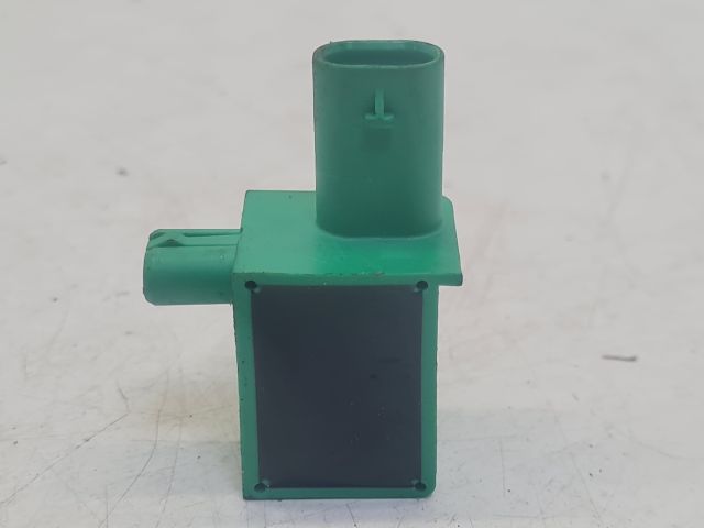 bontott VW GOLF VI Bal első Oldal Ütközés Érzékelő