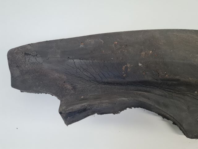 bontott VW GOLF VI Bal első Sárvédő Zajszigetelés