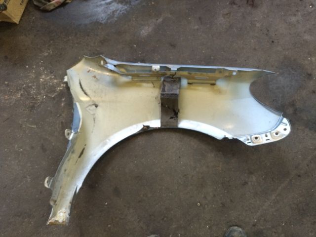 bontott VW GOLF VI Bal első Sárvédő