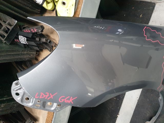 bontott VW GOLF VI Bal első Sárvédő