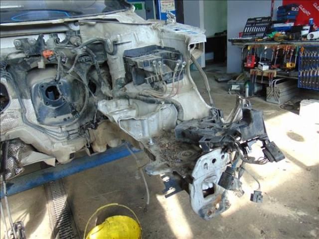 bontott VW GOLF VI Bal első Ütközéscsillapító