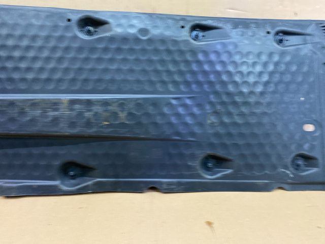 bontott VW GOLF VI Bal Fenéklemez